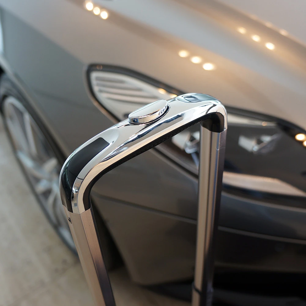 Aston Martin DB11 Coupé (EU) Set Hinterer Kofferraum 3-tlg. 7 Aston Martin DB11 Coupé (EU) Set Hinterer Kofferraum 3-tlg. – Bild 5