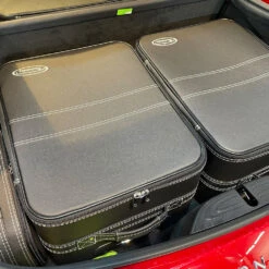 Aston Martin Vantage V8 Coupé 2018 + 2024 Kofferset Kofferraum 3-tlg. -Reiseaufbewahrung 1048215 1719