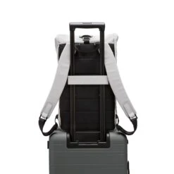 Horizn Studios SoFo Rolltop Backpack - Light Quartz Grey -Reiseaufbewahrung 1048233 4260663841402 SoFo Rolltop Light Quartz Grey TrolleyBack 1920x1920