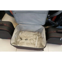 Ferrari Portofino (EU-Version) - 3-tlg. Kofferset Kofferraum Heck -Reiseaufbewahrung 1050026 11