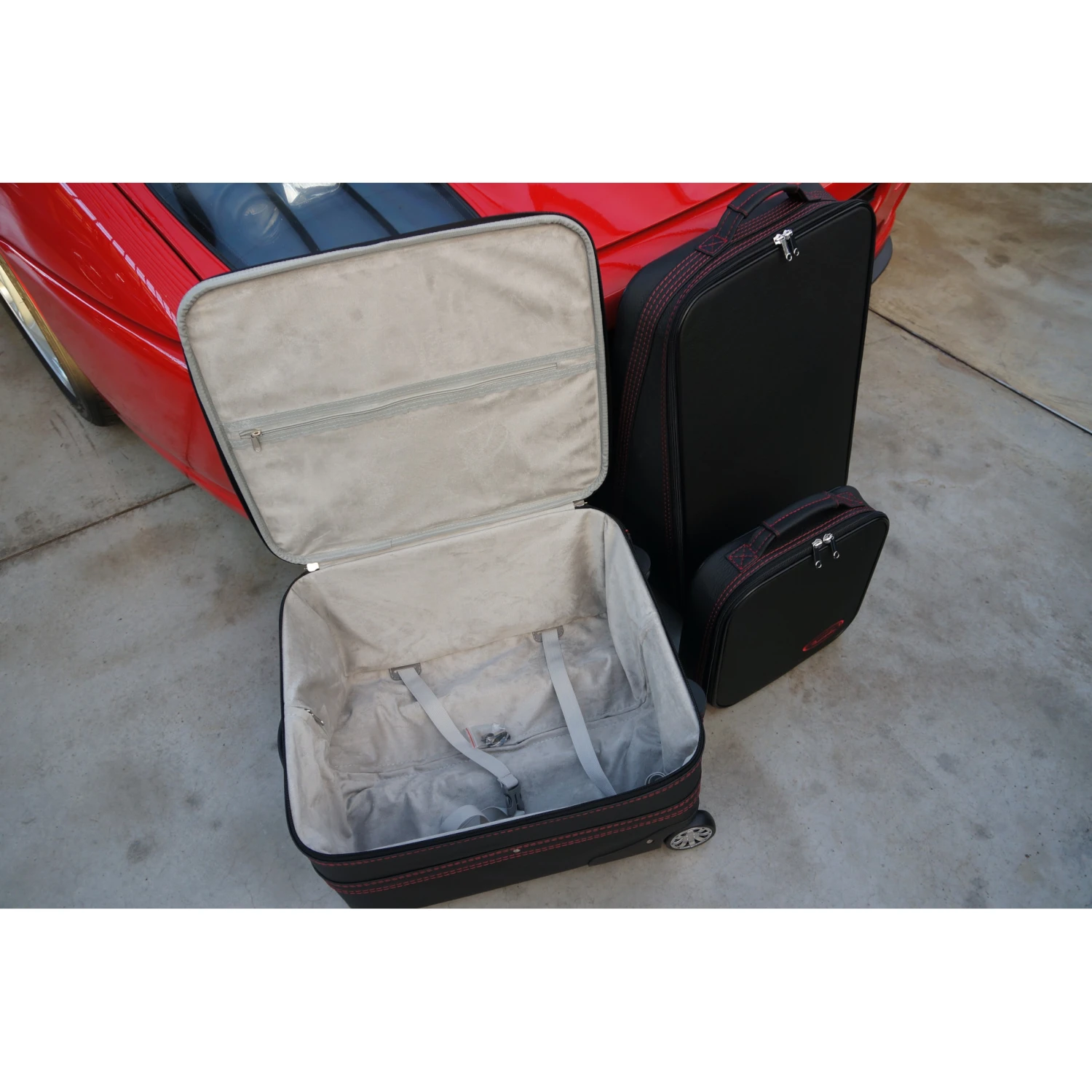 Ferrari 512 Testarossa - 4-tlg. Kofferset Kofferraum 12 Ferrari 512 Testarossa - 4-tlg. Kofferset Kofferraum – Bild 10