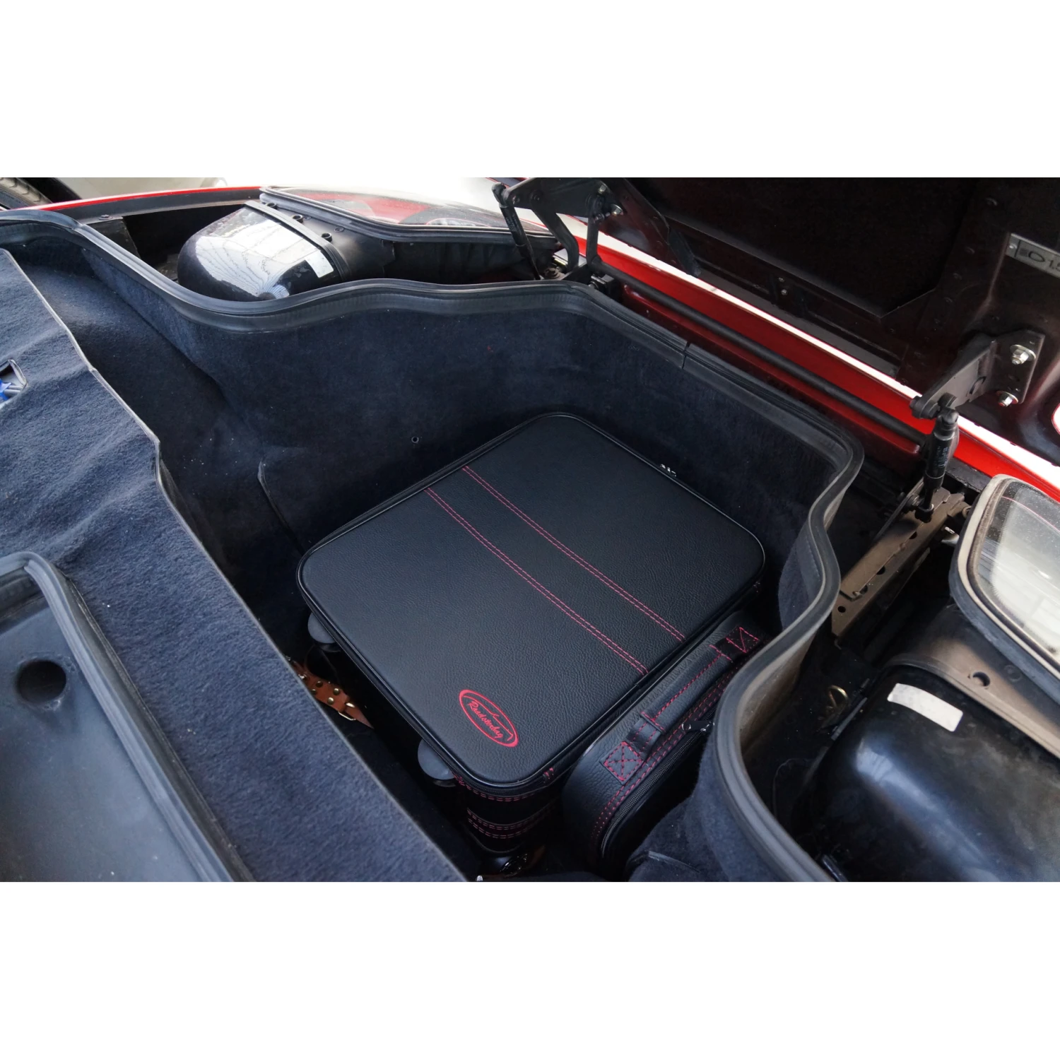 Ferrari 512 Testarossa - 4-tlg. Kofferset Kofferraum 7 Ferrari 512 Testarossa - 4-tlg. Kofferset Kofferraum – Bild 5