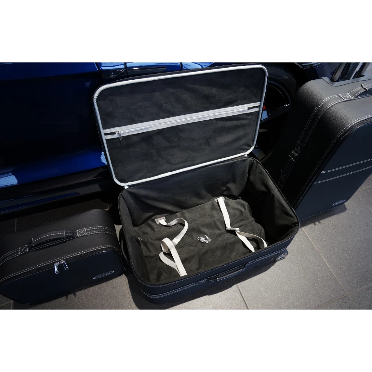 Kofferset Porsche Taycan Back (133B) - Leder / Kunstleder 4-tlg. 7 Kofferset Porsche Taycan Back (133B) - Leder / Kunstleder 4-tlg. – Bild 5