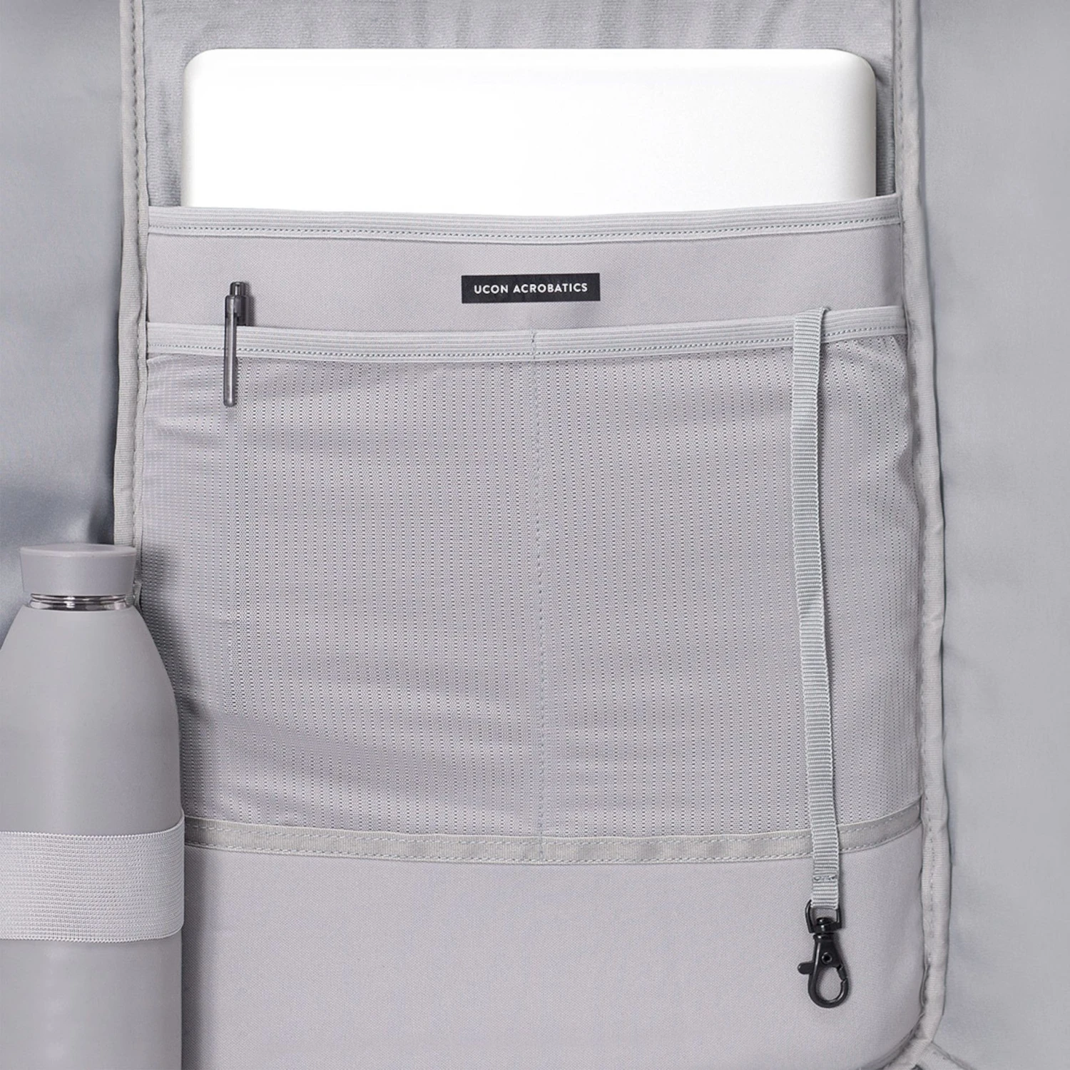 Ucon Acrobatics Hajo Medium Stealth - Steel Blue 5 Ucon Acrobatics Hajo Medium Stealth - Steel Blue – Bild 3