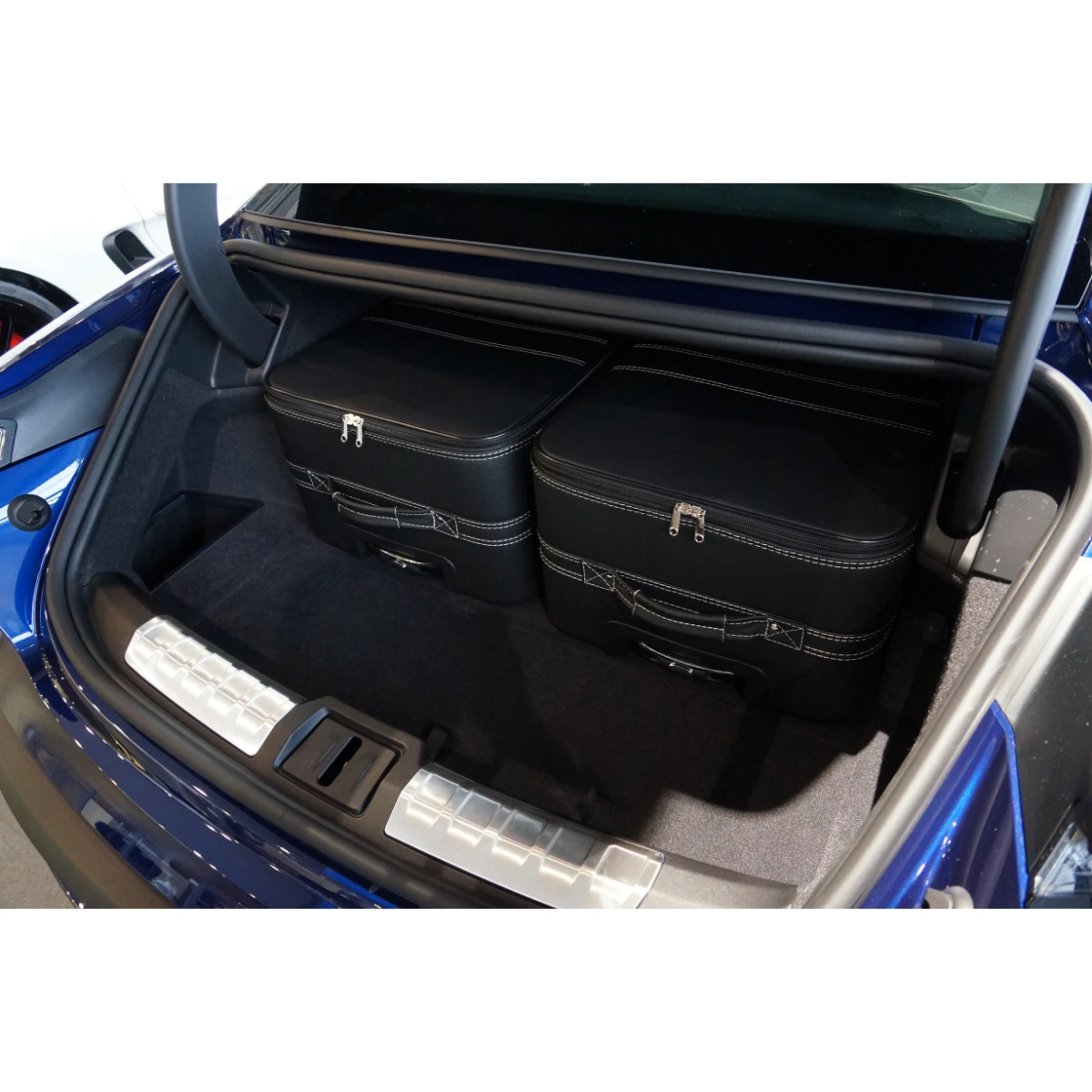 Kofferset Porsche Taycan Back (133B) - Leder / Kunstleder 4-tlg. 4 Kofferset Porsche Taycan Back (133B) - Leder / Kunstleder 4-tlg. – Bild 2